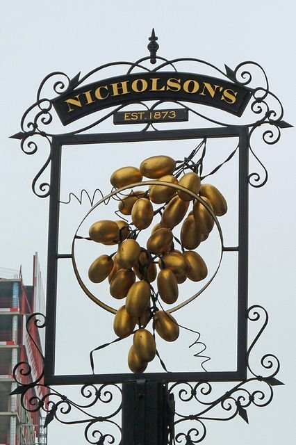 The Hoop & Grapes Sign